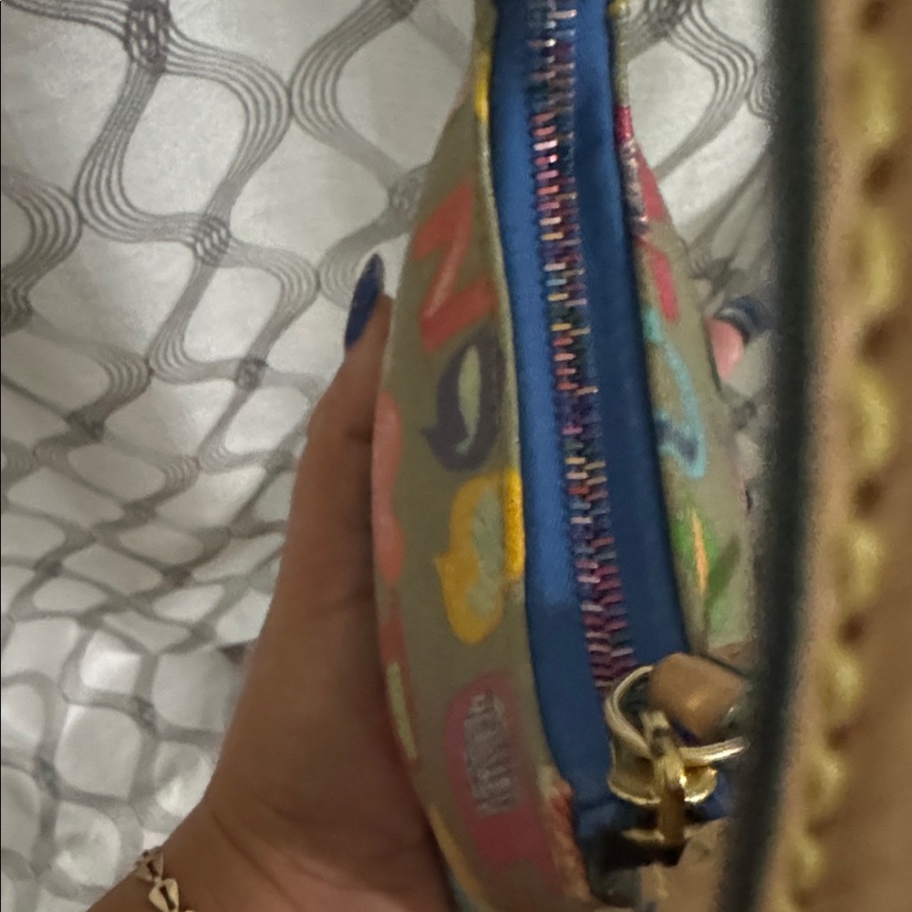 Dooney & Bourke y2k Bitsy vintage Mini Bag 🌈 - Picture 8 of 11